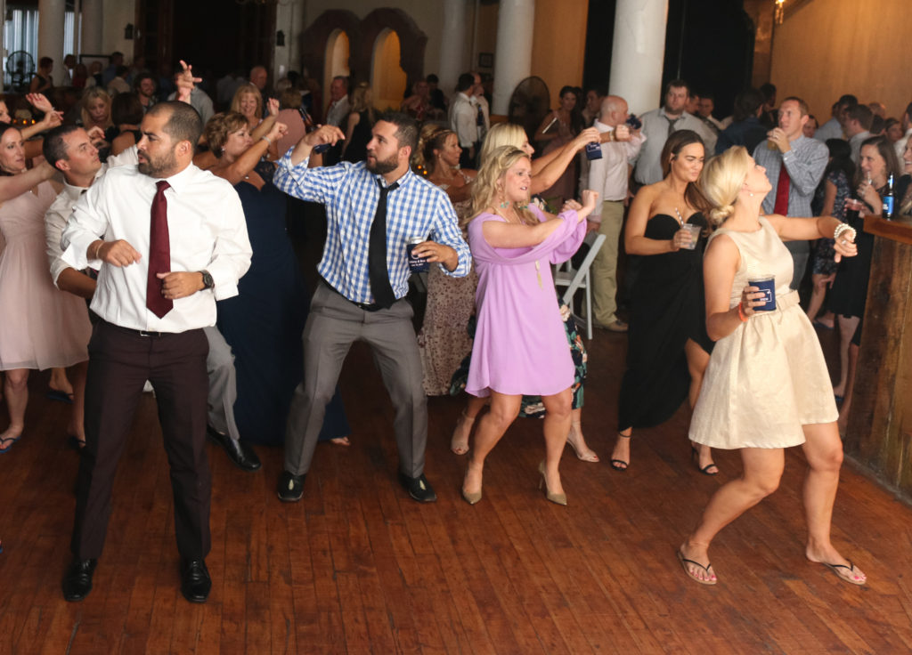 what-happens-at-a-wedding-ceremony-and-wedding-reception-be-a-wedding-dj